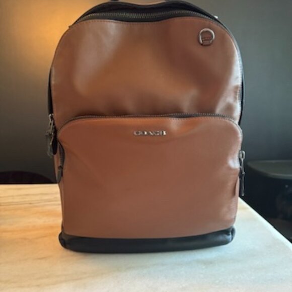 Limited COACH Graham Full-size Backpack In Smooth Calf Leather Used - Picture 1 of 4